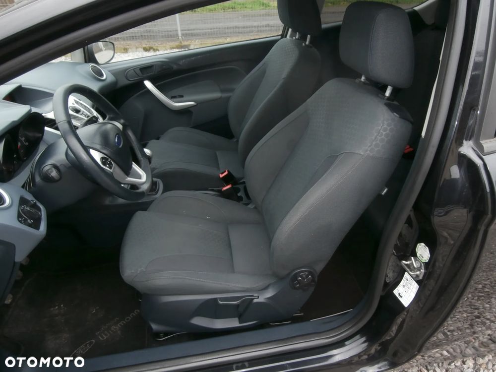 Ford Fiesta 1.6 Sport - 26