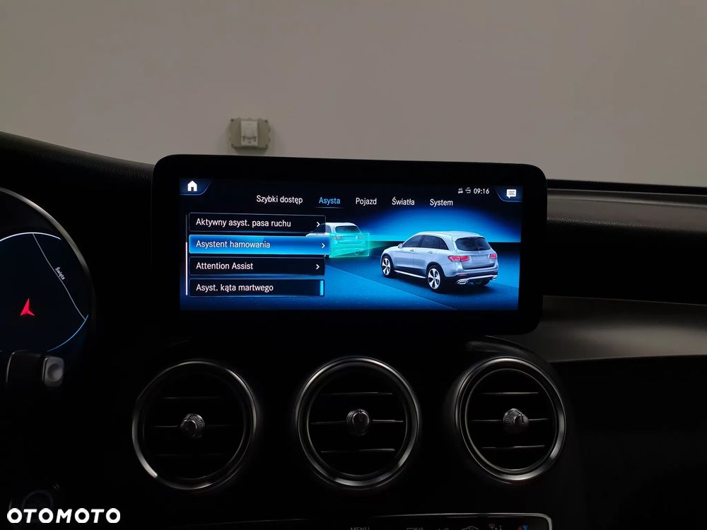 Mercedes-Benz GLC 300 d 4Matic 9G-TRONIC AMG Line Plus - 22