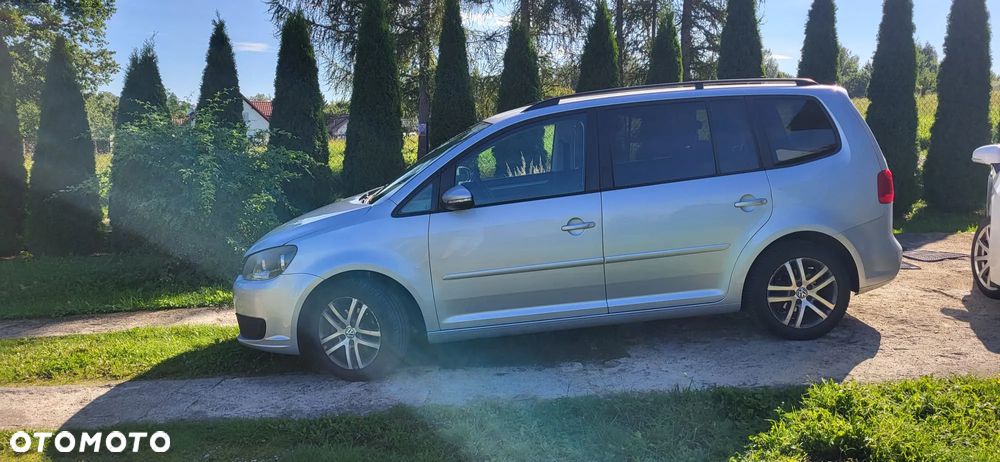 Volkswagen Touran - 4