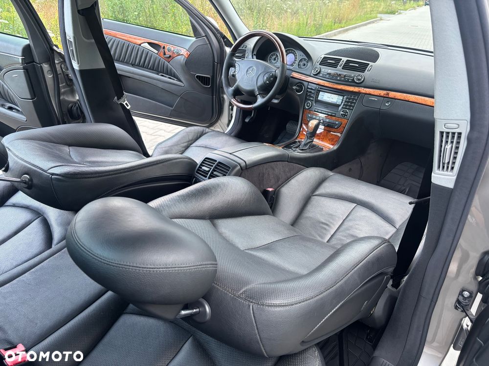 Mercedes-Benz Klasa E 320 CDI T Elegance - 25