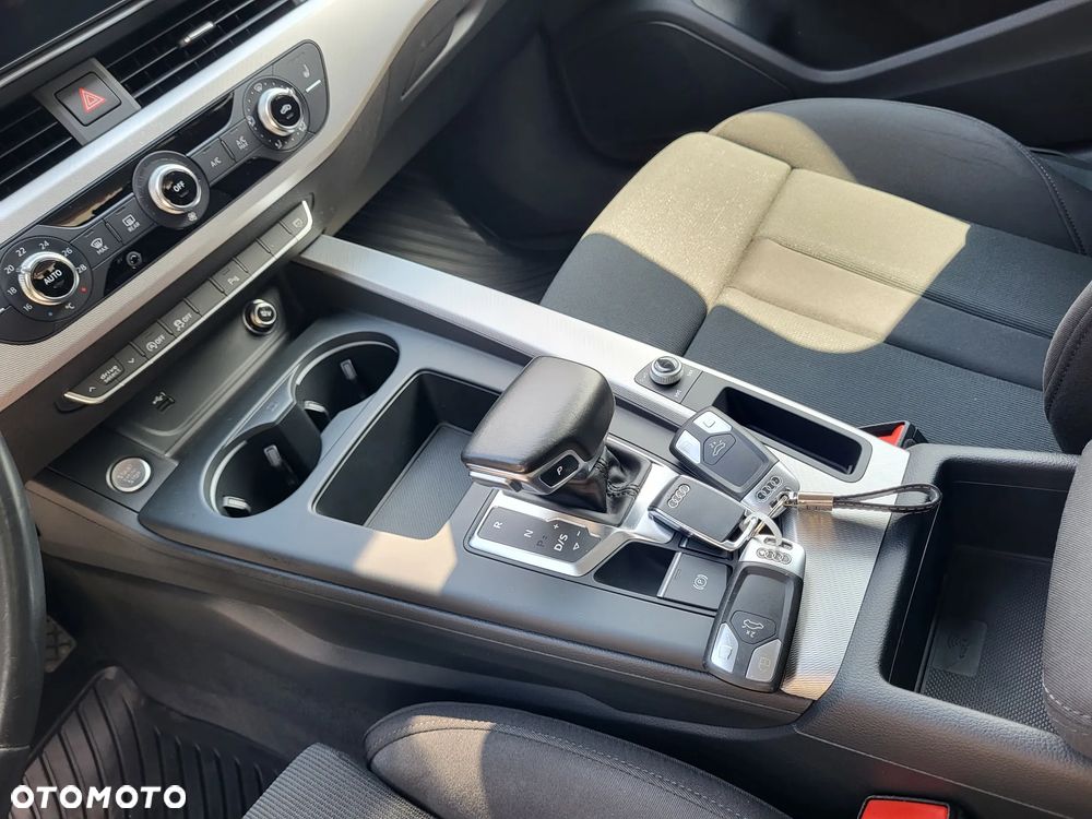 Audi A4 Avant 40 TDI quattro S tronic - 31