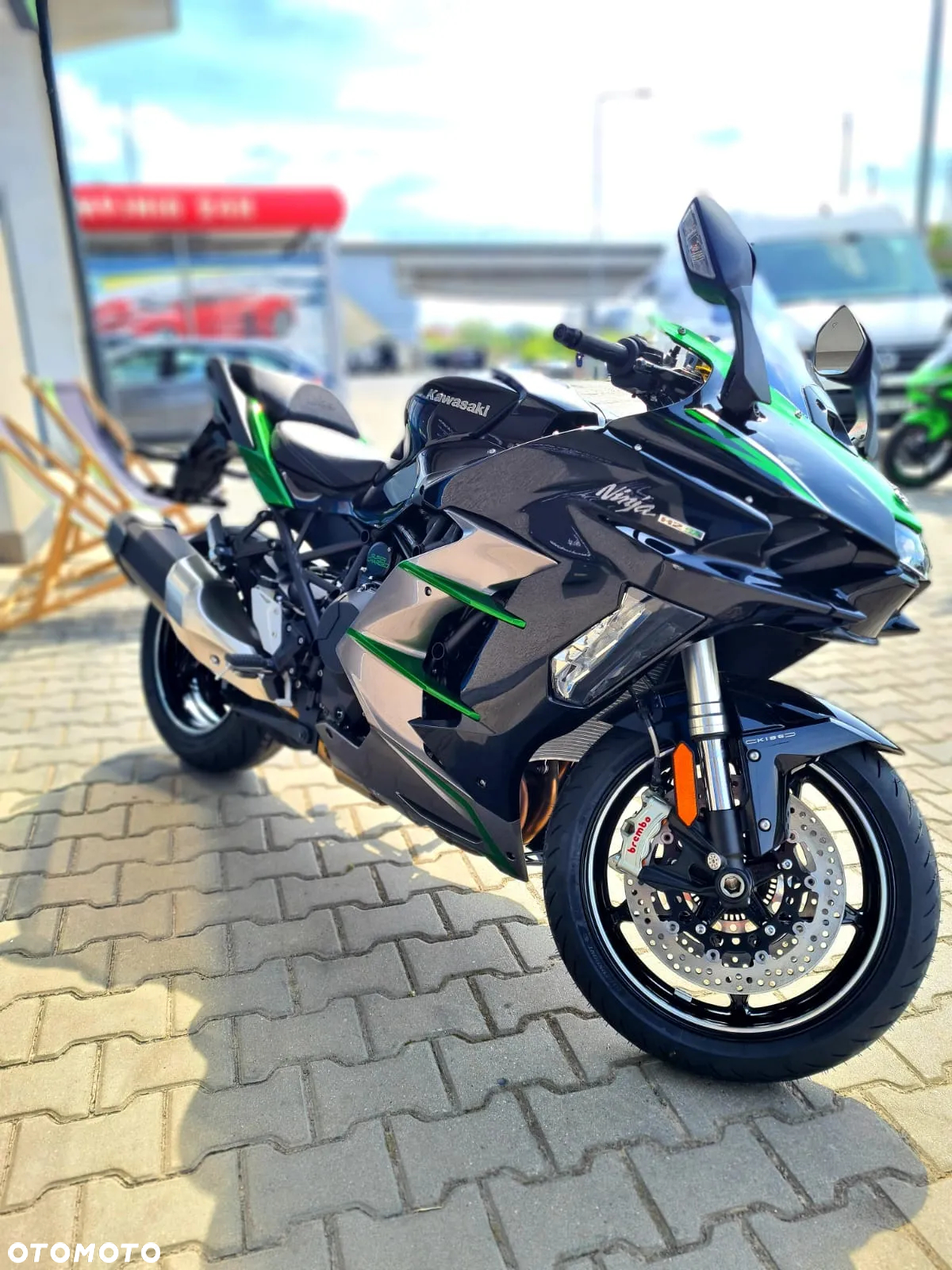 Kawasaki Ninja H2 SX - 5