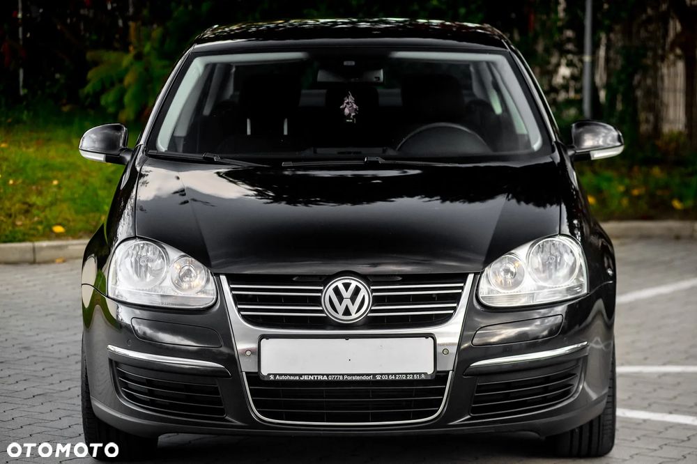 Volkswagen Jetta 1.6 TDI DPF Trendline - 12