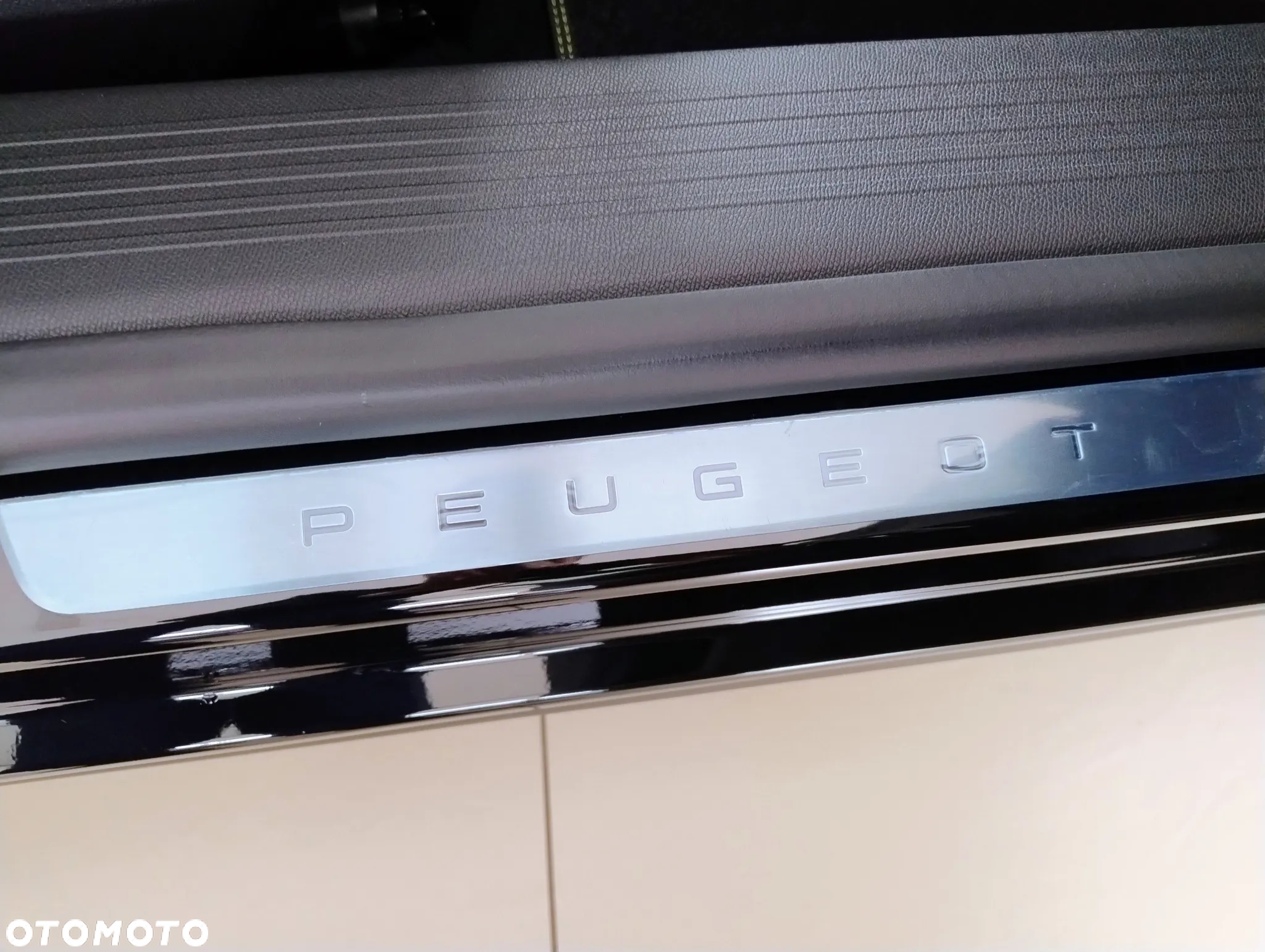 Peugeot 408 1.2 PureTech mHEV GT S&S e-DSC6 - 34