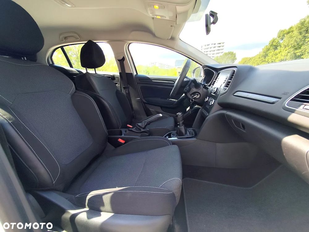 Renault Megane 1.2 Energy TCe Life - 10