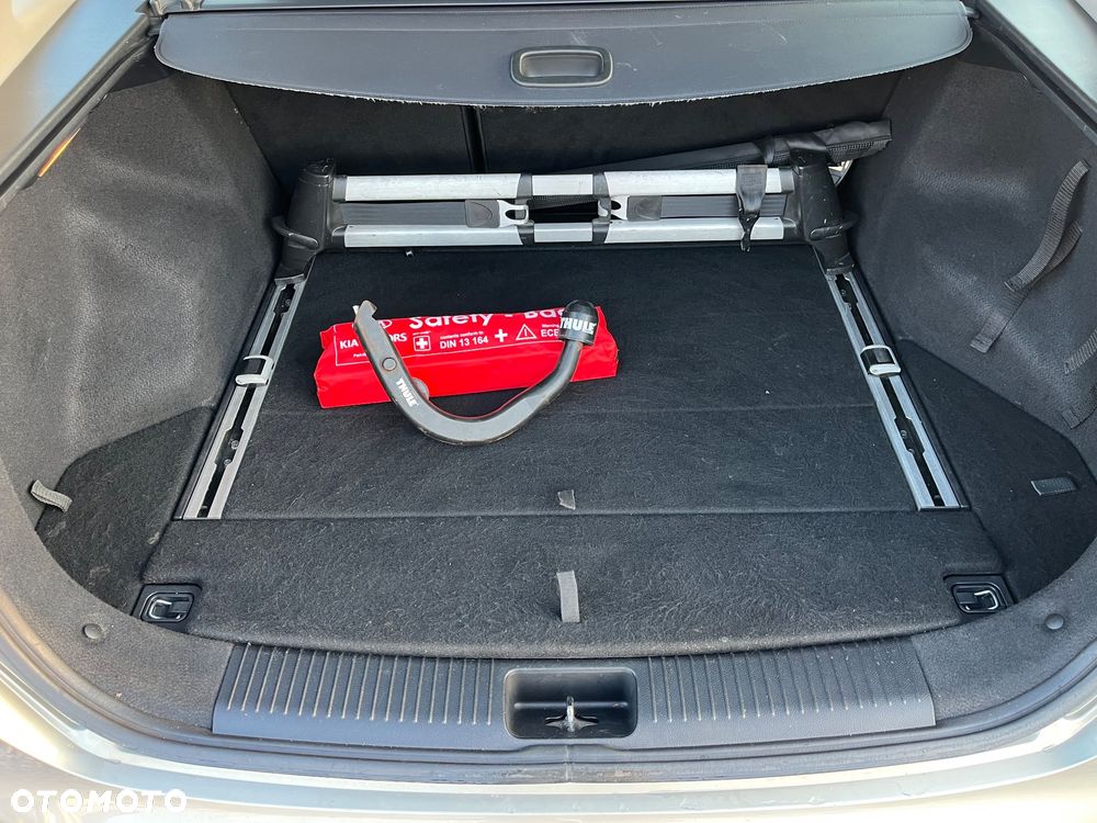 Kia Ceed 1.6 GDI ISG Spirit - 24