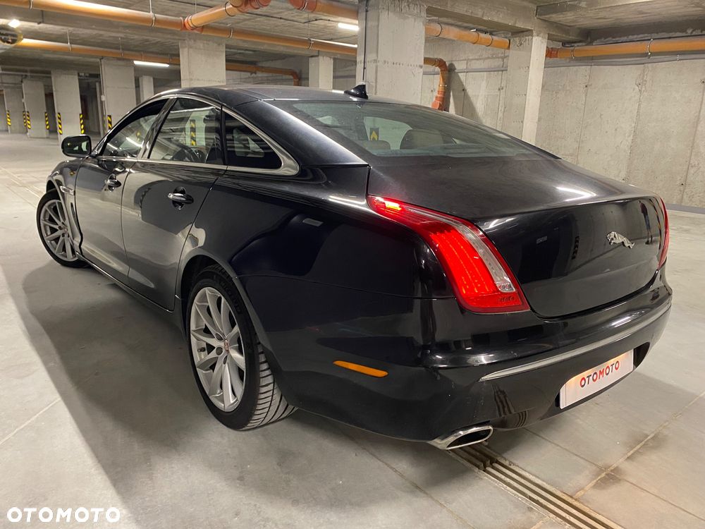Jaguar XJ 3.0 D V6 Premium Luxury - 5