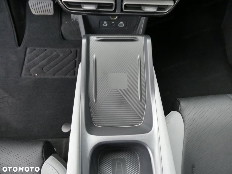 BYD Dolphin Surf - 13