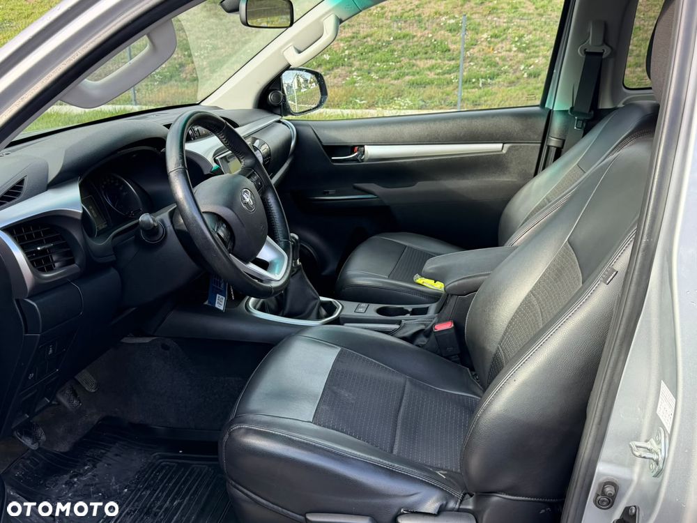 Toyota Hilux 2.4 D-4D X- CAB SR+ 4WD - 16