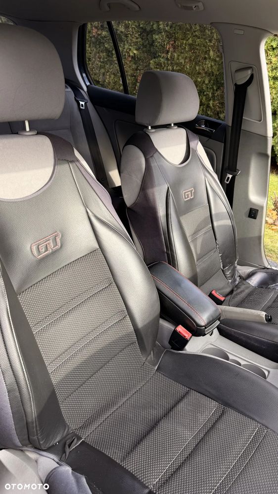 Volkswagen Golf 2.0 TDI Comfortline - 12