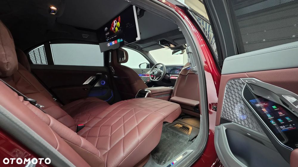BMW Seria 7 M760e PHEV xDrive sport - 31