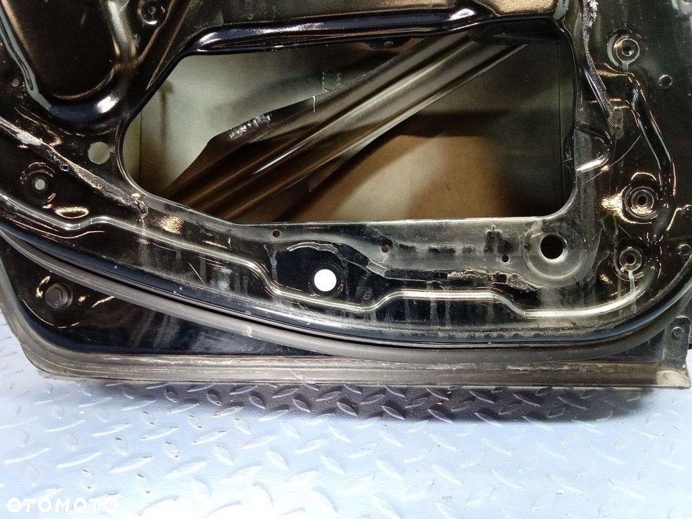 BMW 5 F10 SEDAN DRZWI TYŁ LEWE 668 SCHWARZ II - 3