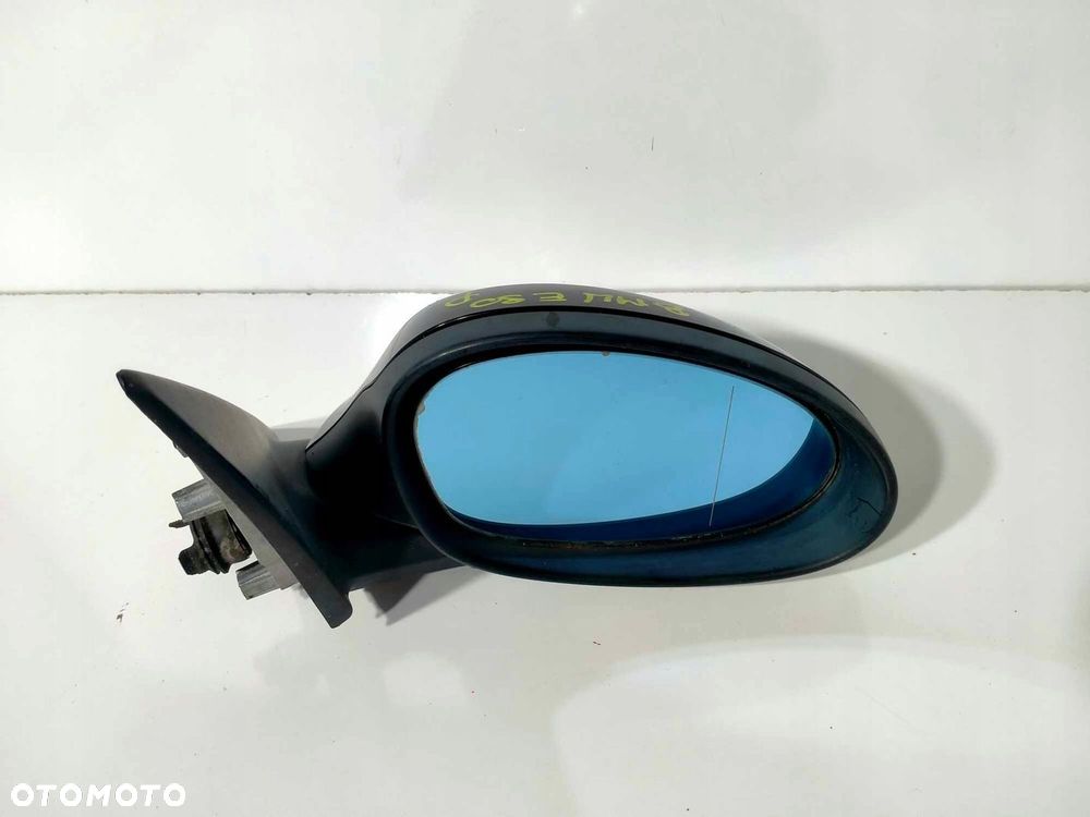 LUSTERKO PRAWE BMW 3 E90 05-11 - 2