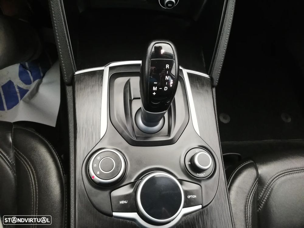 Alfa Romeo Stelvio 2.2 16V AT8 Executive - 21