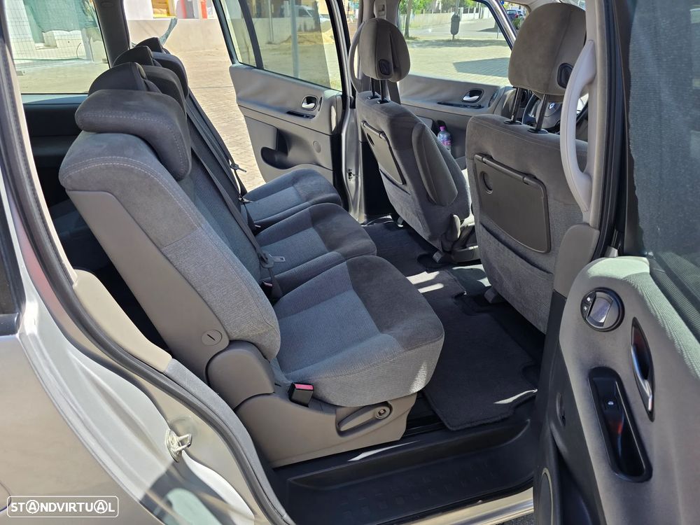 Renault Espace 2.2 dCi Dynamique 5L - 19