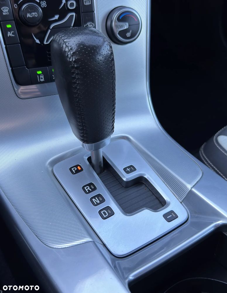 Volvo V60 T5 Geartronic Powershift RDesign - 24