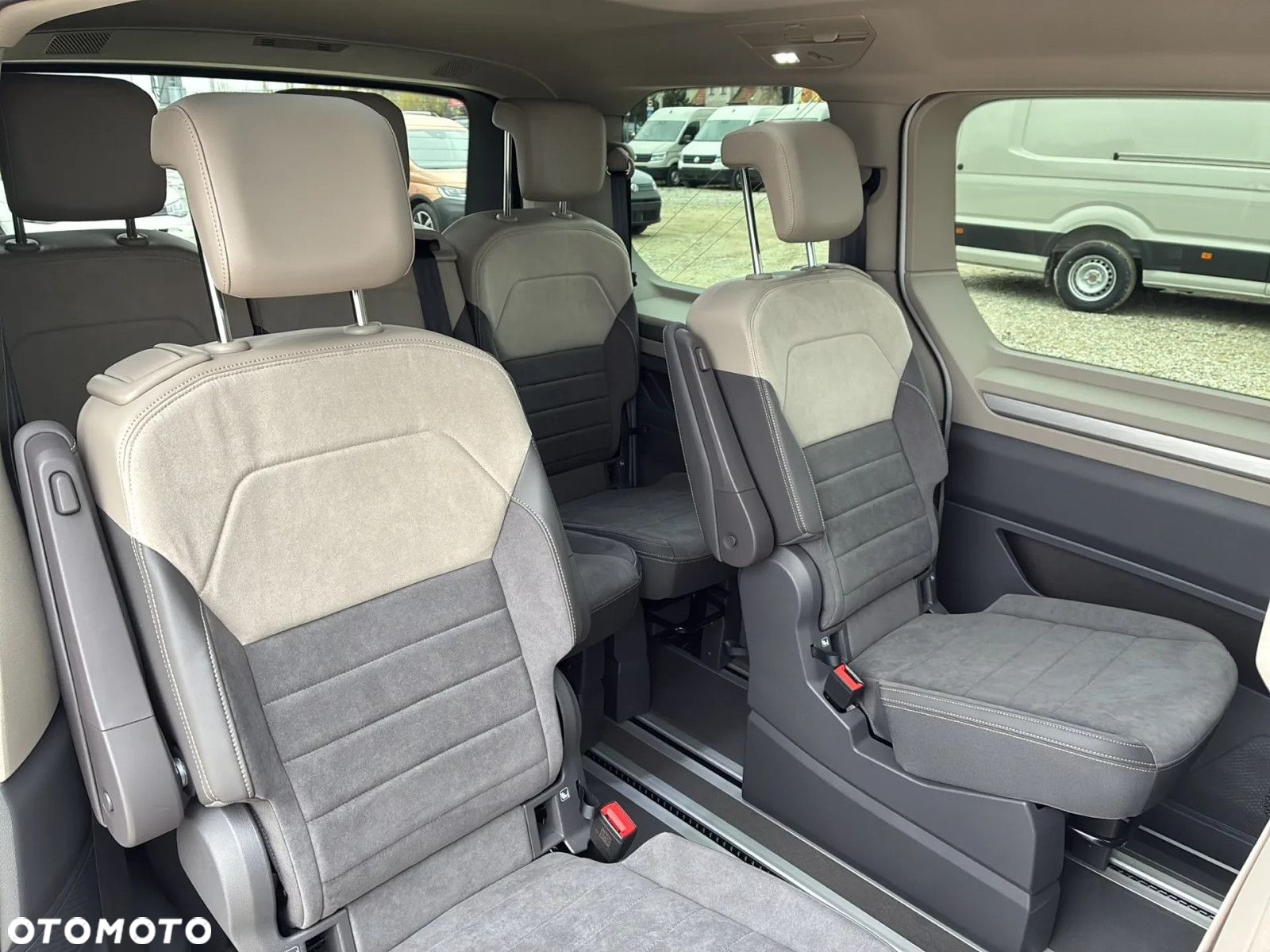 Volkswagen Multivan 2.0 TSI L1 Edition DSG - 17