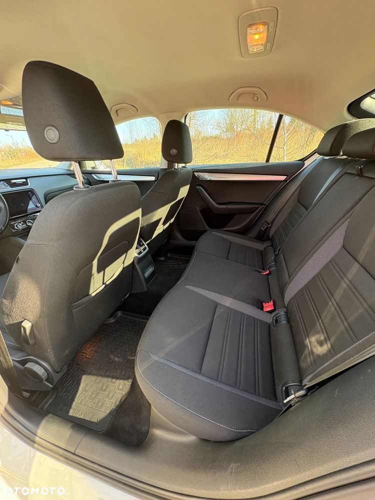Skoda Octavia 1.5 TSI ACT Ambition - 10