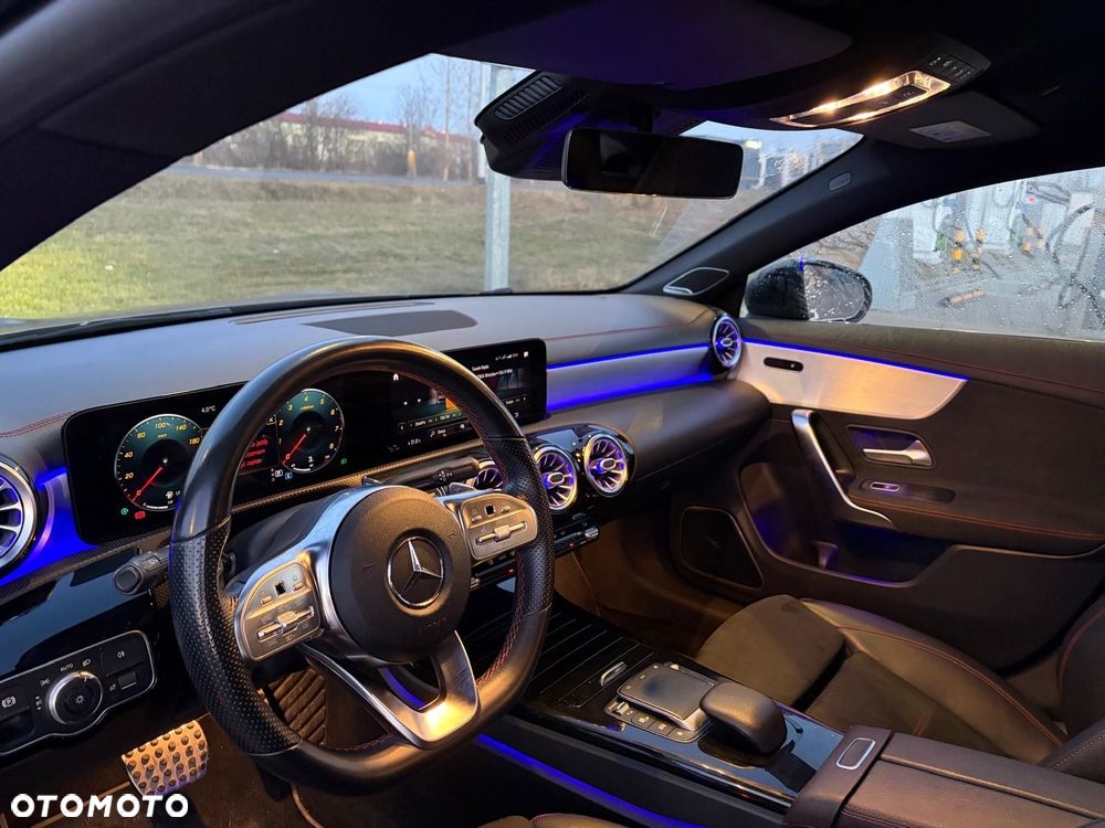 Mercedes-Benz CLA 220 4-Matic AMG Line 7G-DCT - 5