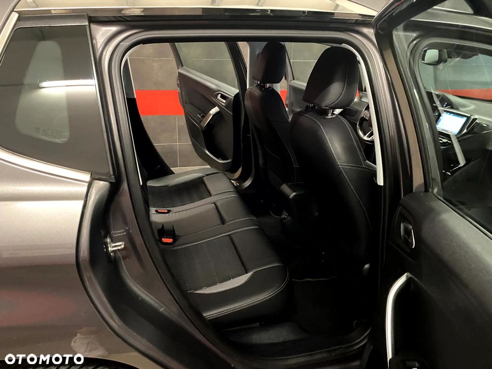 Peugeot 2008 1.6 e-HDi Allure S&S - 23