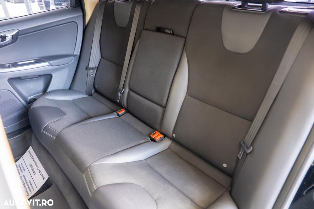 Volvo XC 60 - 22