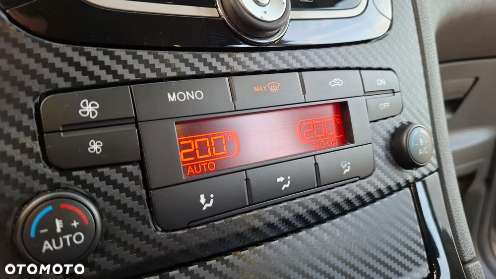 Ford S-Max 2.0 TDCi DPF Titanium - 18