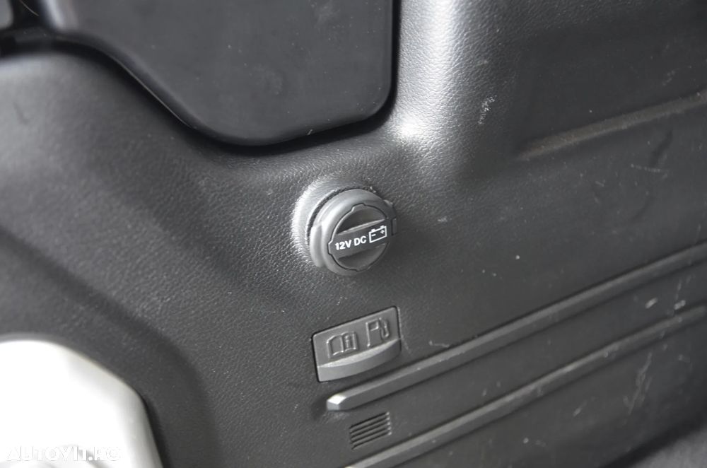 Jeep Wrangler - 34