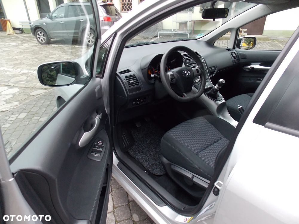 Toyota Auris 1.33 Dual-VVT-i Comfort - 19