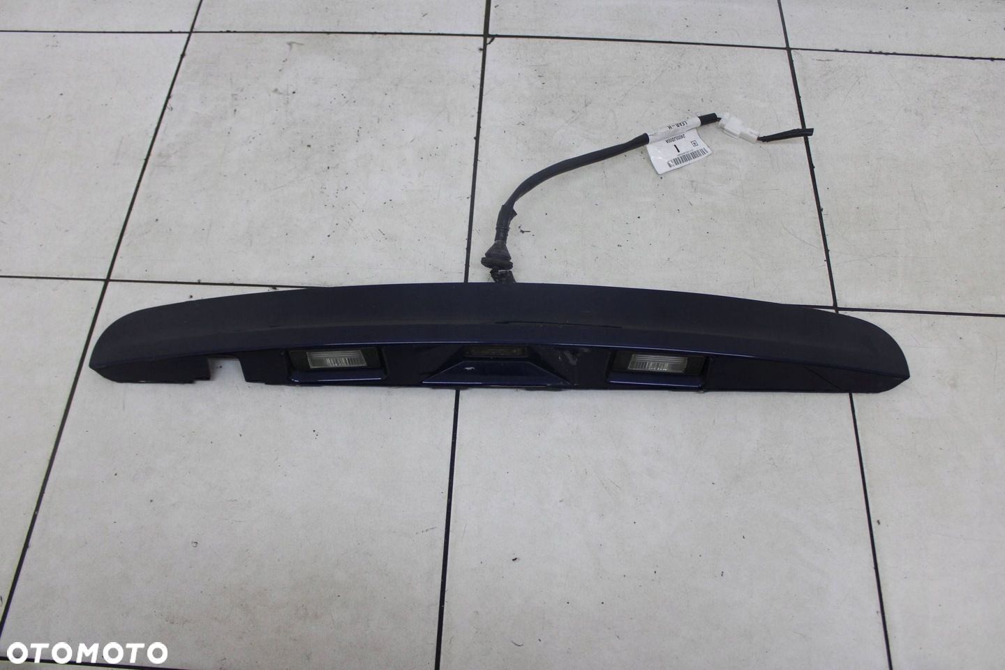 NISSAN QASHQAI J10 06R- BLENDA LISTWA KLAPY BAGAŻNIKA MIKROSTYK - 1