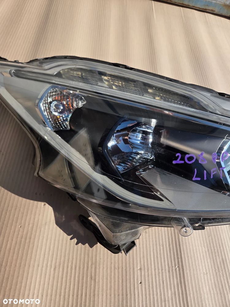 Lampa przednia prawa Peugeot 208 I LIFT  9810805880 - 5