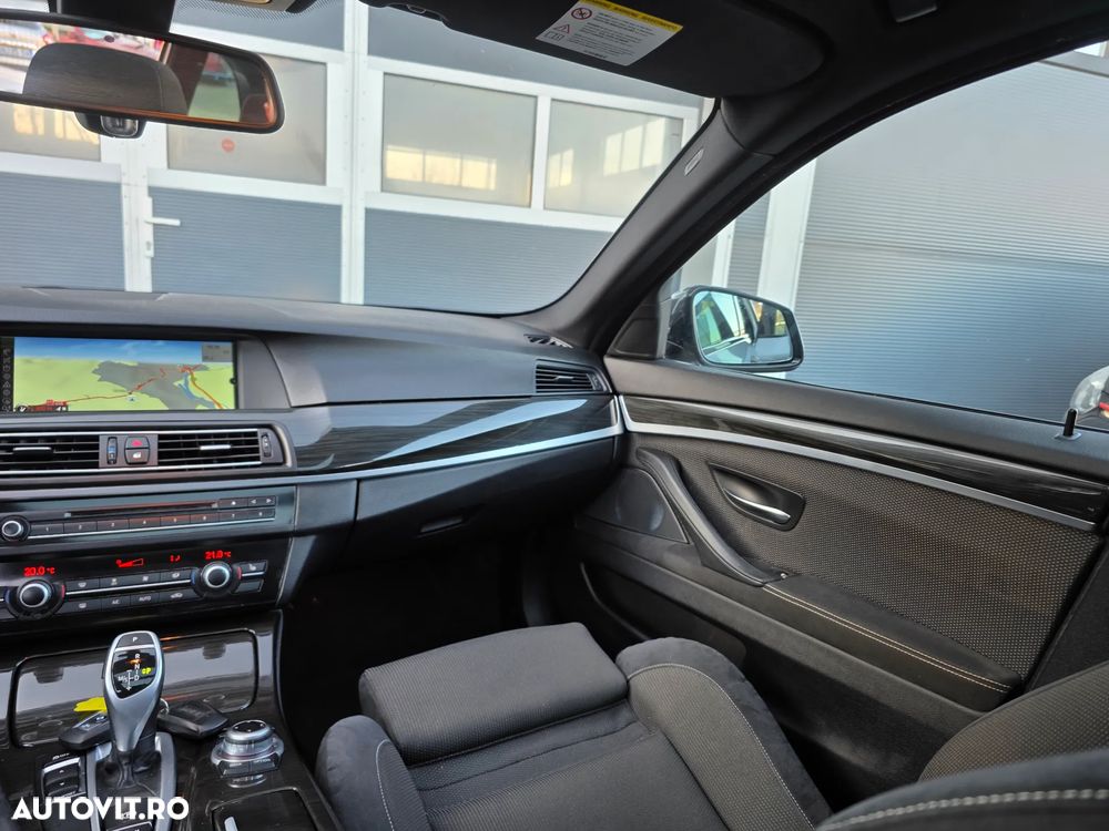 BMW Seria 5 520d Aut. - 27
