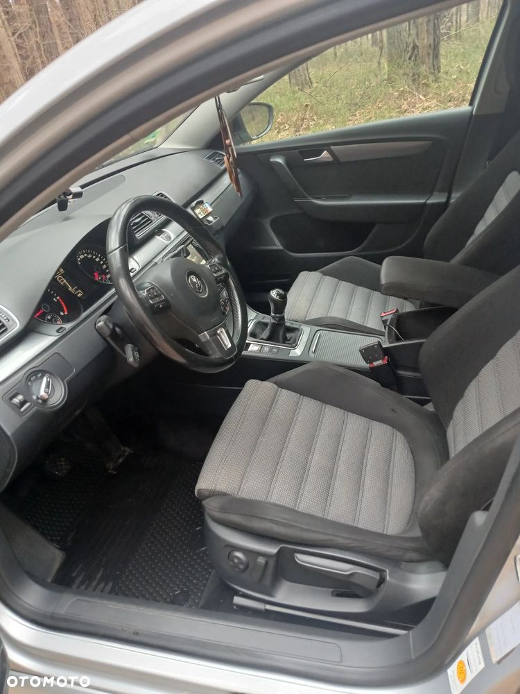 Volkswagen Passat 2.0 TDI Highline - 6
