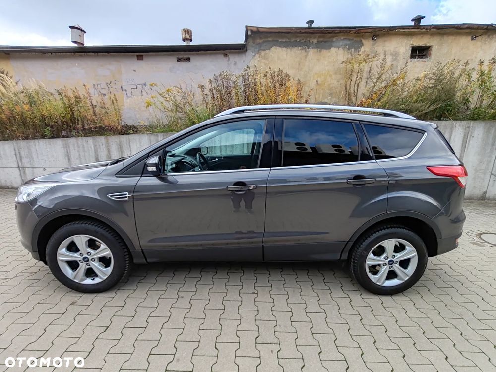 Ford Kuga 1.5 EcoBoost 2x4 Business Edition - 4