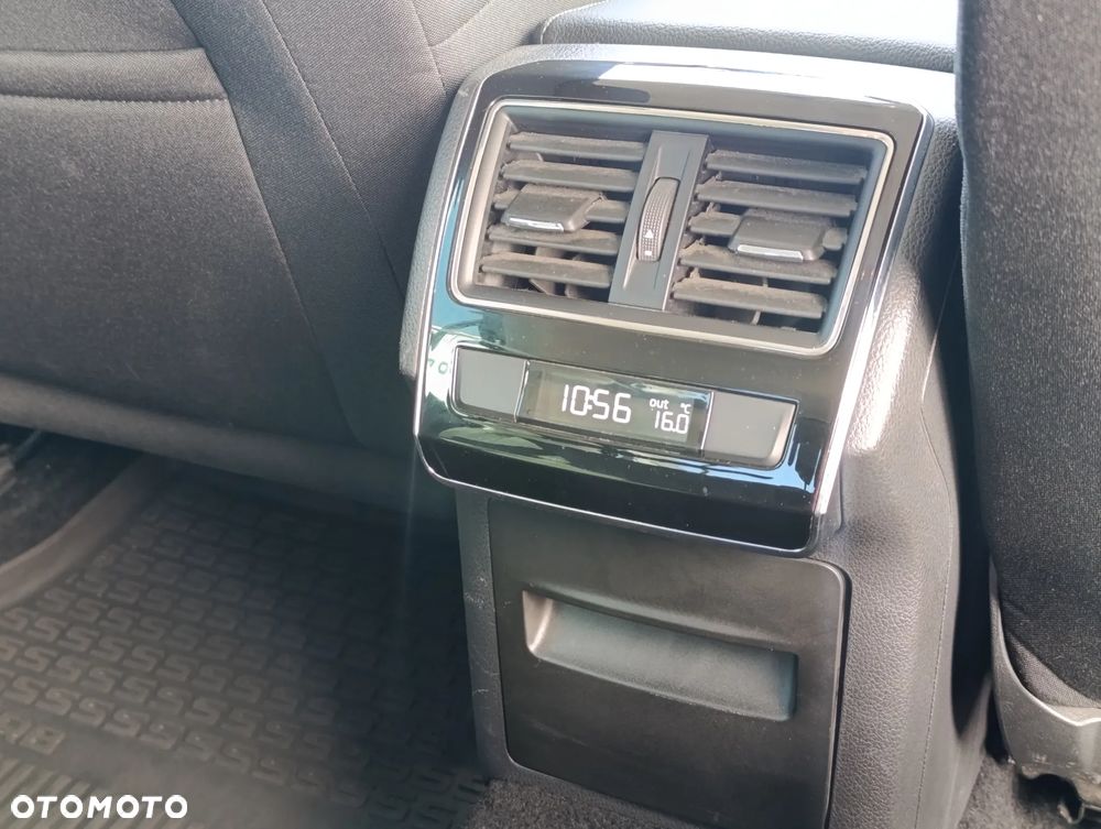 Skoda Superb 2.0 TSI Ambition DSG - 37