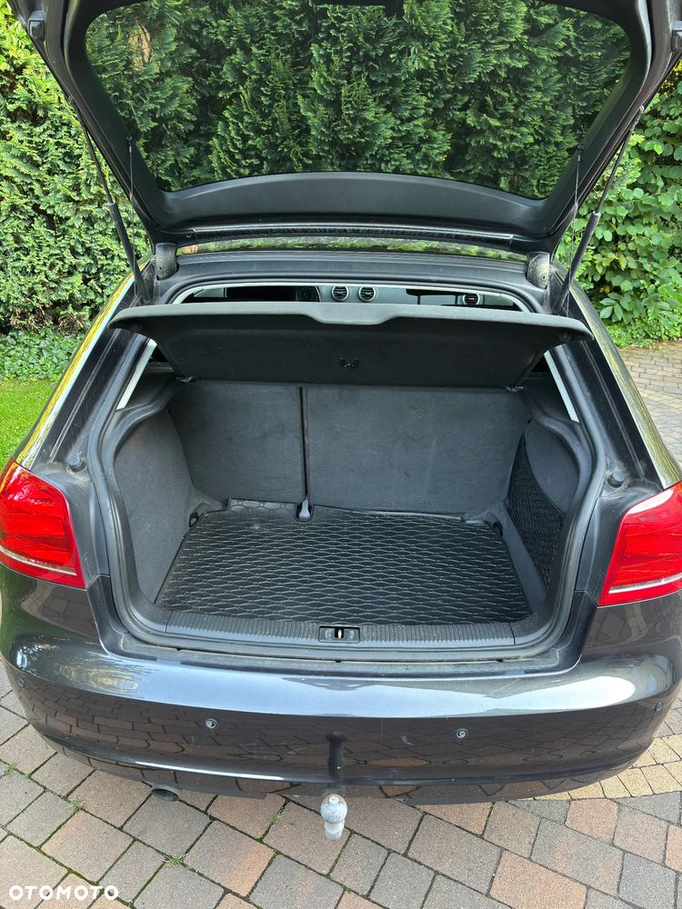Audi A3 3-drzwiowe 1.6 TDI DPF Attraction - 7