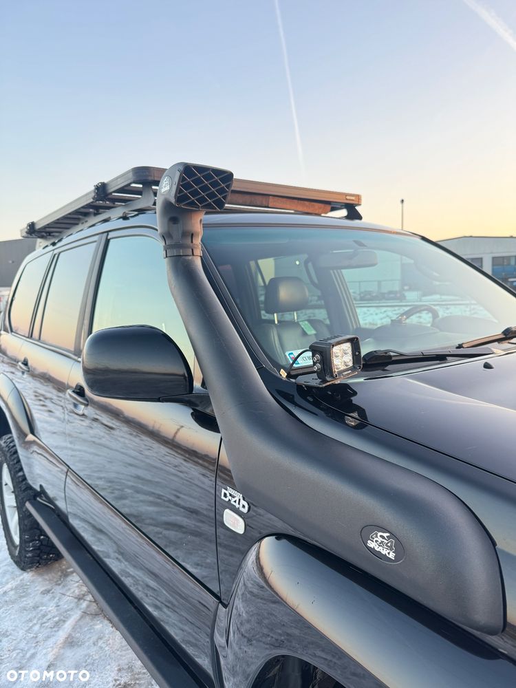 Toyota Land Cruiser - 16