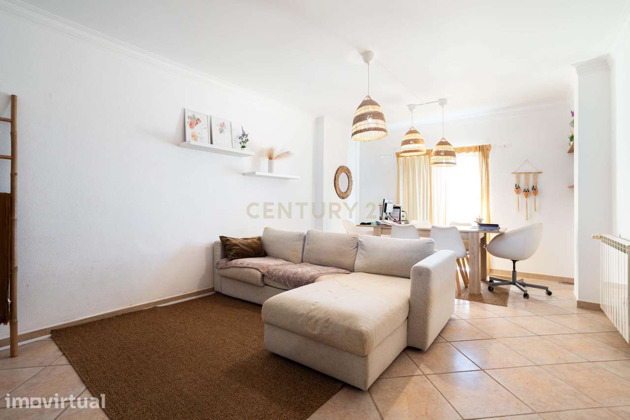 Luminoso Apartamento T2 em Pamela,, Zona Central e privilegiada - Grande imagem: 2/25
