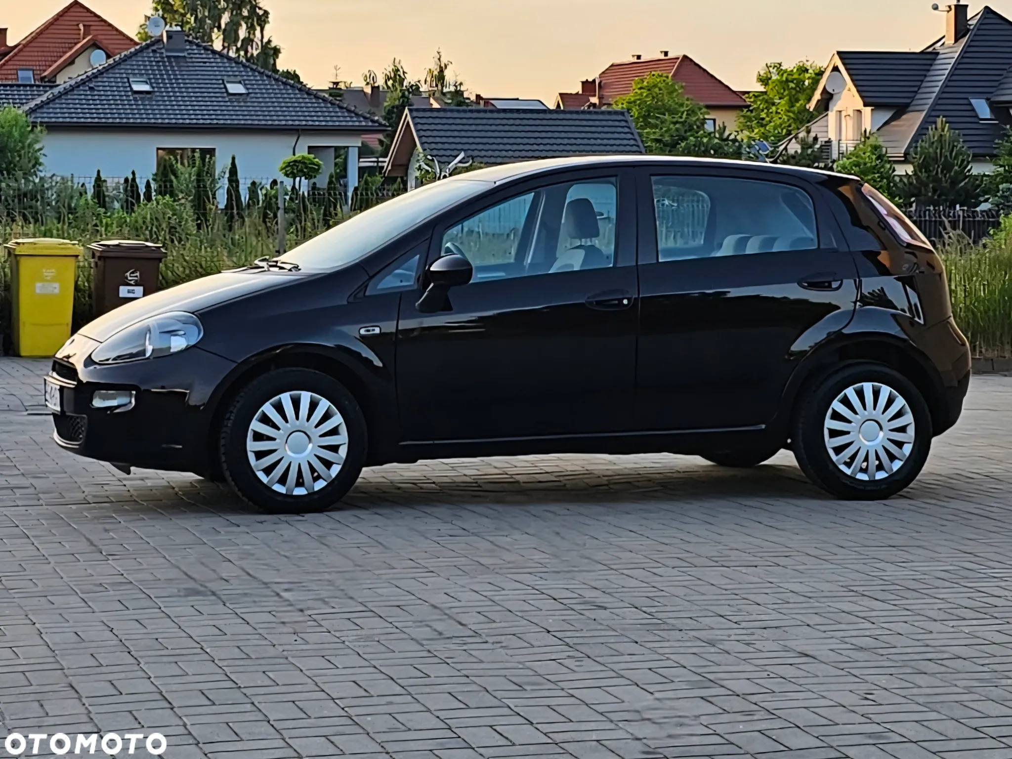 Fiat Punto 2012 1.4 8V Estiva Blue&Me Euro5 - 2