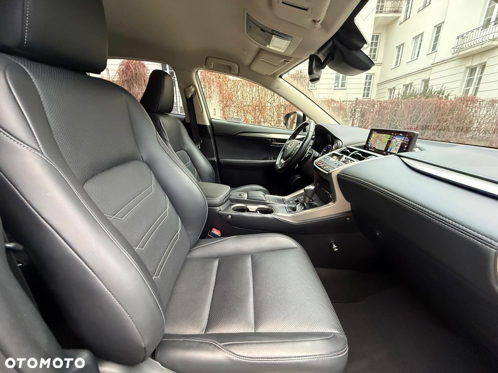 Lexus NX 300h Prestige AWD - 16