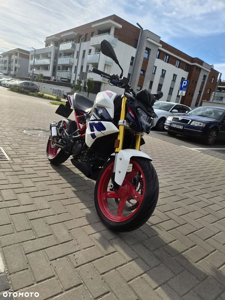 BMW G - 1