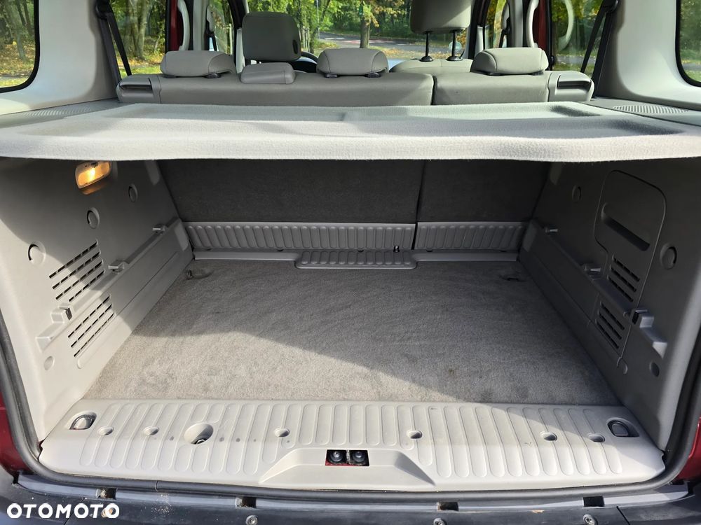 Renault Kangoo 1.6 8V Helios - 23