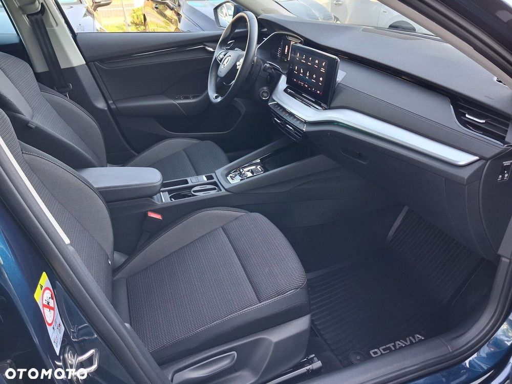 Skoda Octavia 2.0 TDI Business DSG - 7