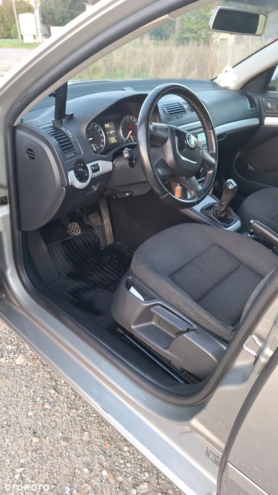 Skoda Octavia 2.0 TDI Family Plus - 14