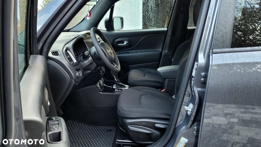 Jeep Renegade - 13