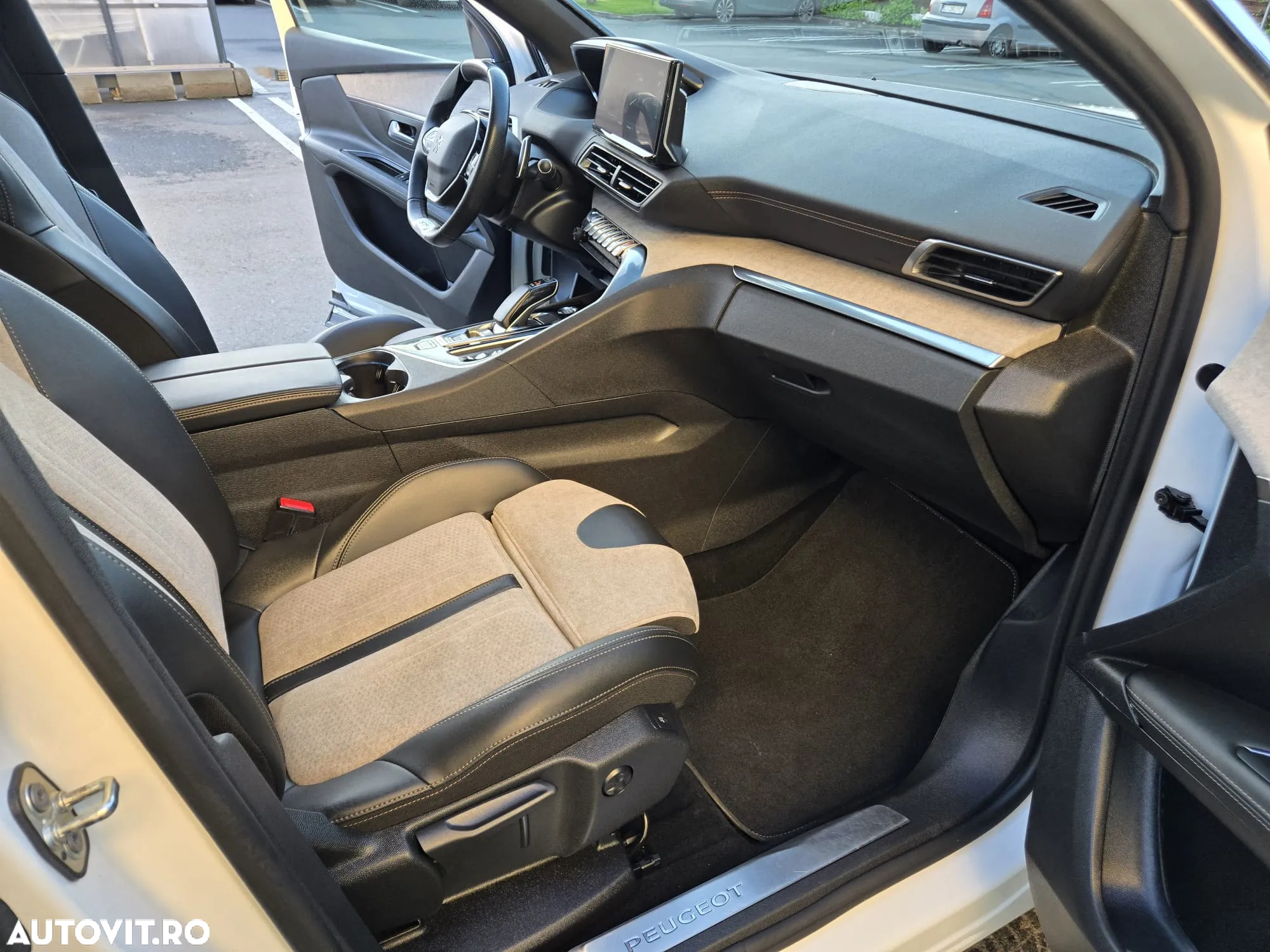 Peugeot 3008 Hybrid4 300 e-EAT8 GT Pack - 14