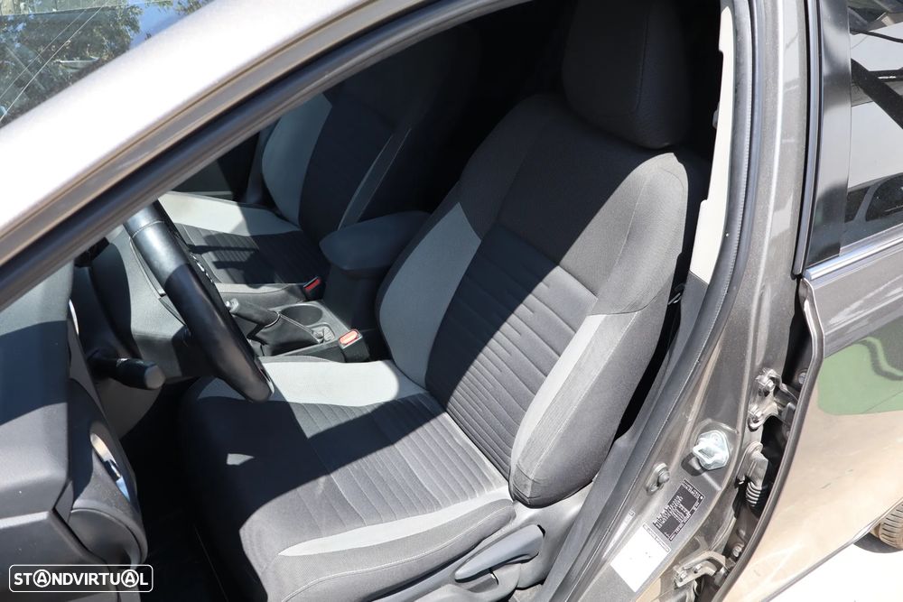 Toyota Auris - 15