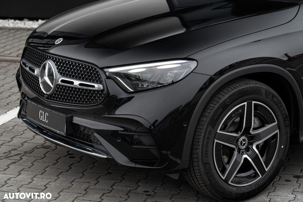 Mercedes-Benz GLC - 32