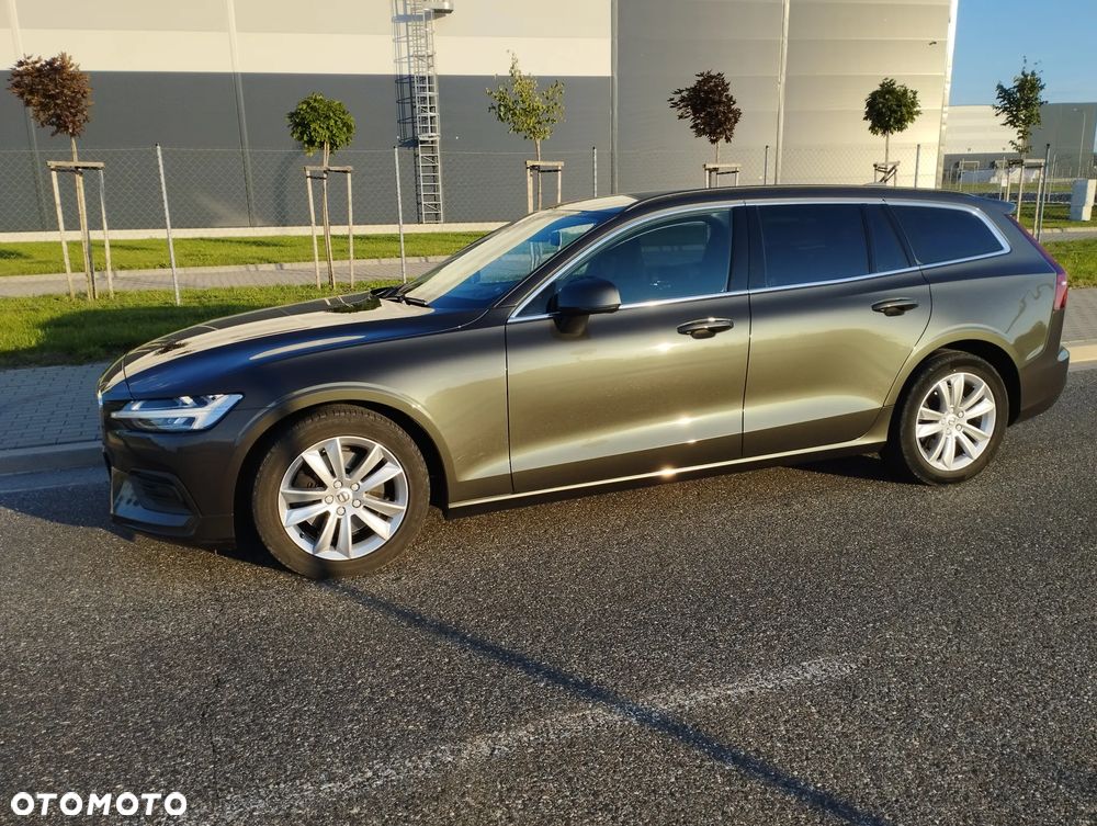 Volvo V60 B3 B Momentum - 4
