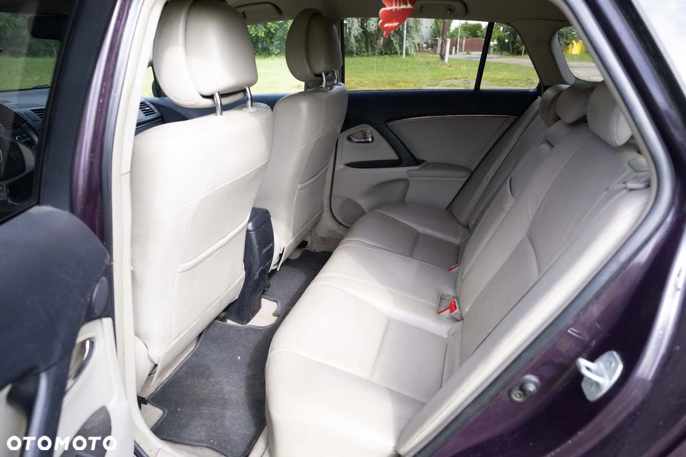 Toyota Avensis 2.2 D-4D Sol Plus - 9
