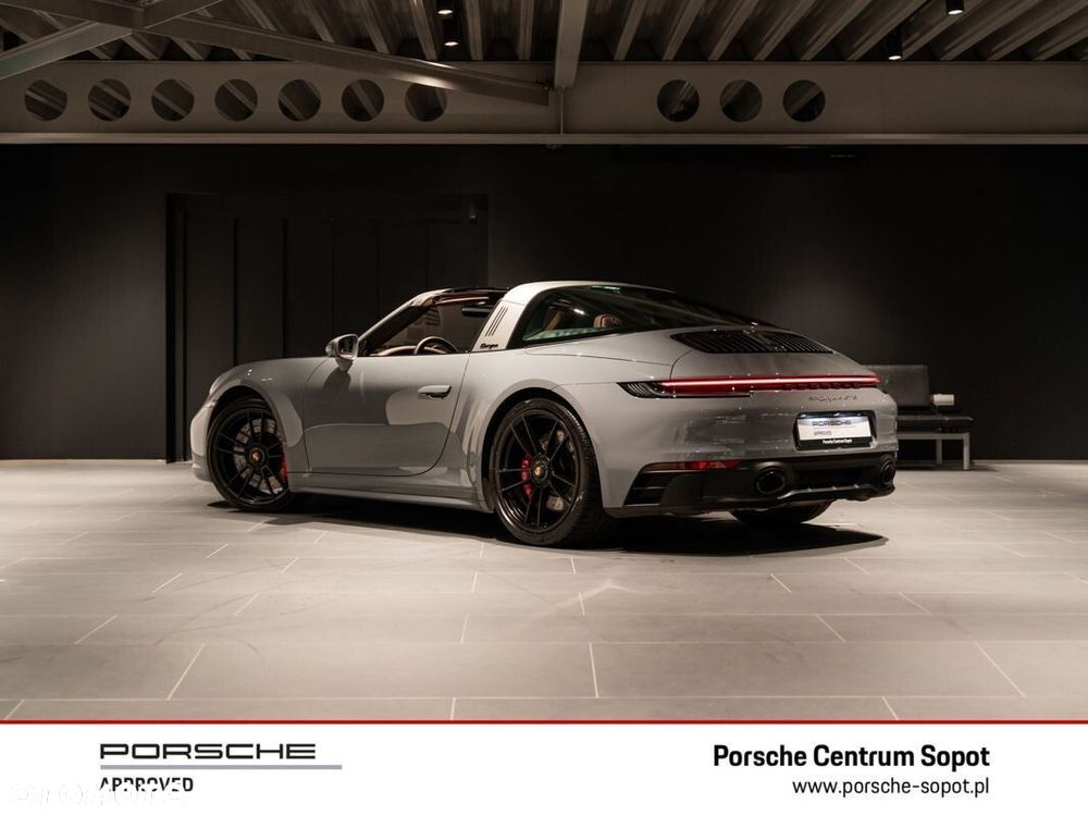 Porsche 911 Targa 4 GTS - 3